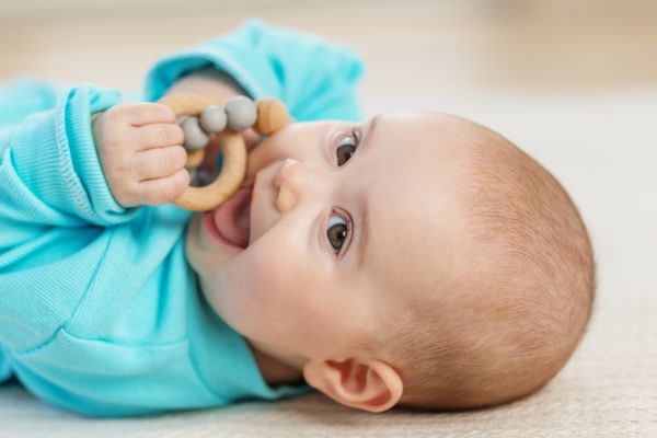 baby teething symptoms