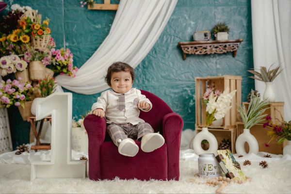 affordable baby milestone photo ideas
