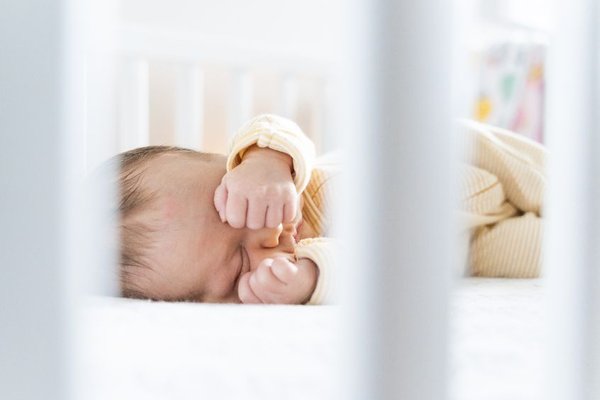 newborn room temperature for sleep