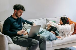 Returning to Work While Breastfeeding: A Practical Pumping Plan